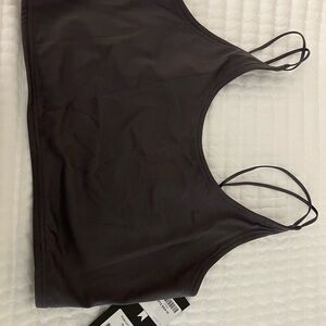 4 Laps Gray Sports Bra with Adjustable Straps and Stretch Fabric